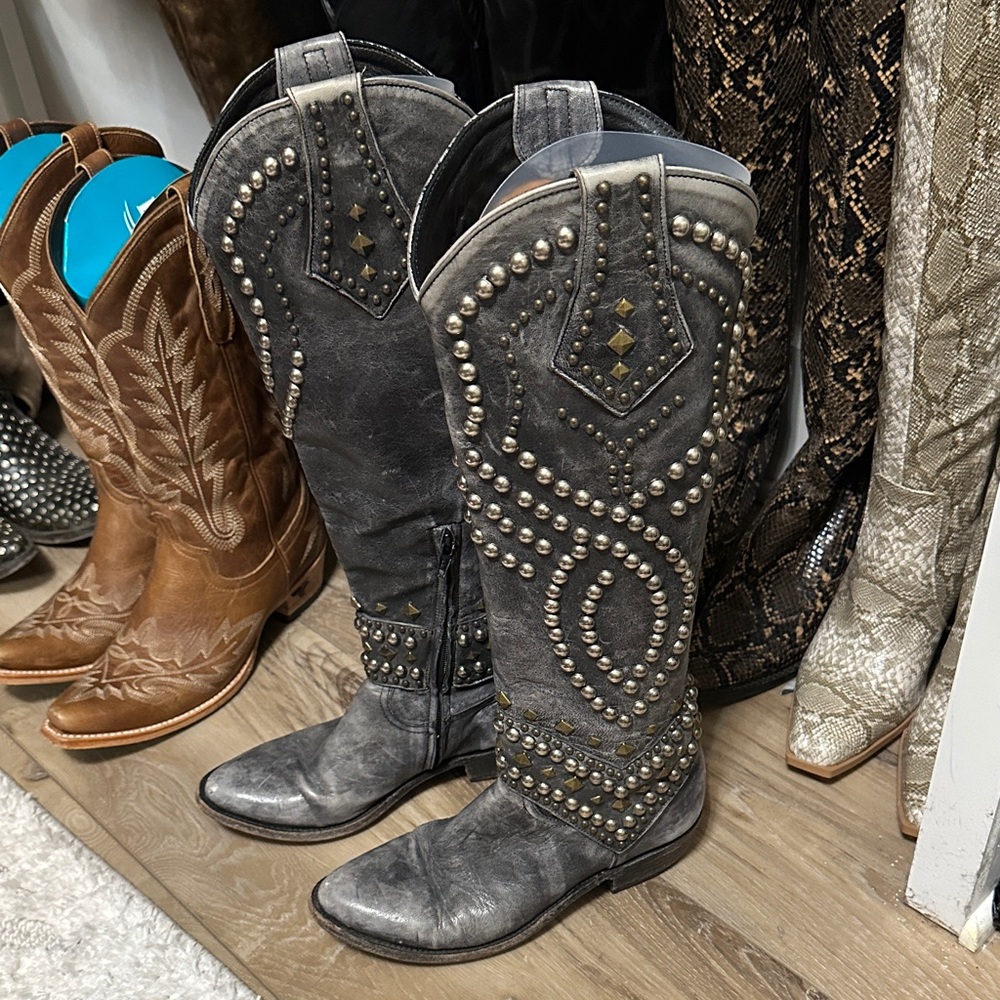 Old Gringo Belinda Gray Studded Cowboy Boots Size 7